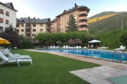 Garden & Pool Views