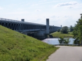 Kanalbrücke von unten
